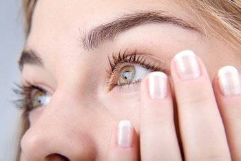 Что такое ячмень на глазу, его симптомы и причины, лечение